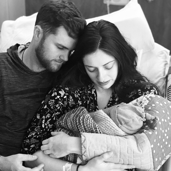 Meet your posher, Caylie - Picture 7 of 7